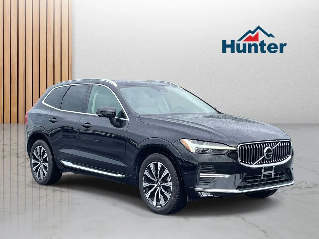 2023 Volvo XC60 B5 Plus Bright Theme AWD's photo