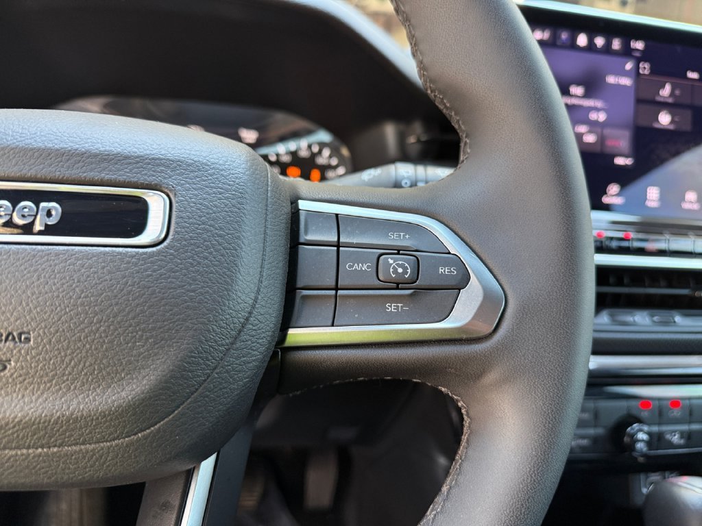 Used 2026 White Jeep Latitude image 25