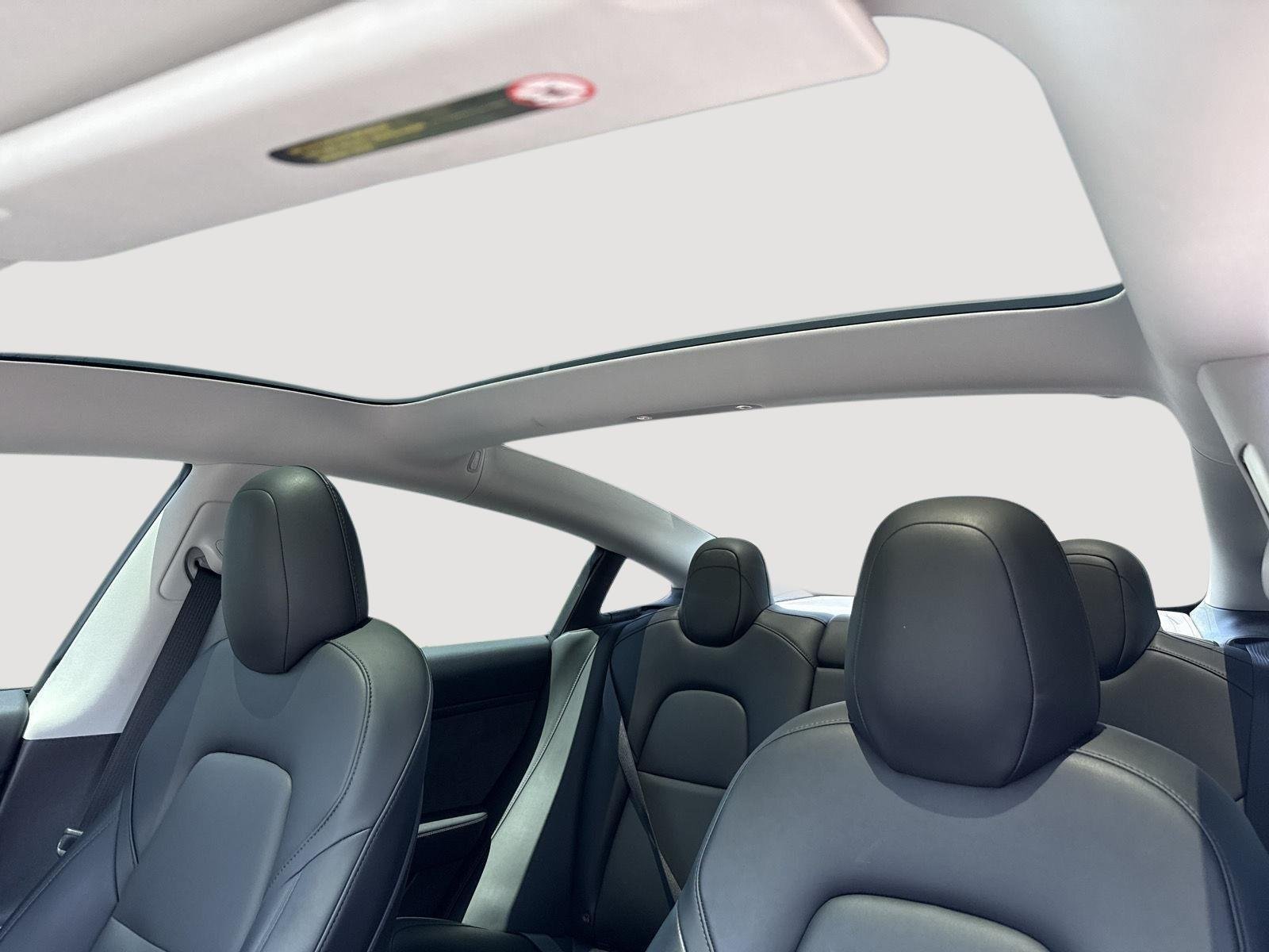 Used 2020 Deep Blue Metallic Tesla Long Range image 4