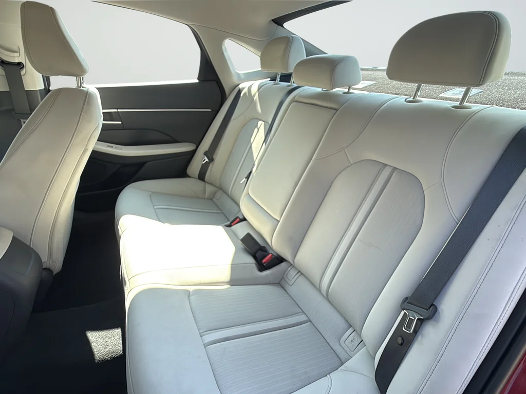 Used 2025 Red Hyundai SEL image 30