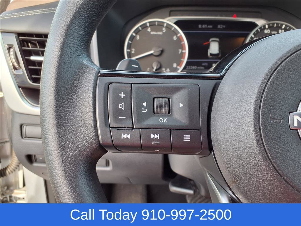 Used 2022 Silver Nissan SV Intelligent AWD image 19