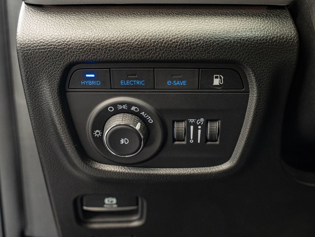 Used 2022 Diamond Black Crystal Pearlcoat Jeep 4xe image 20