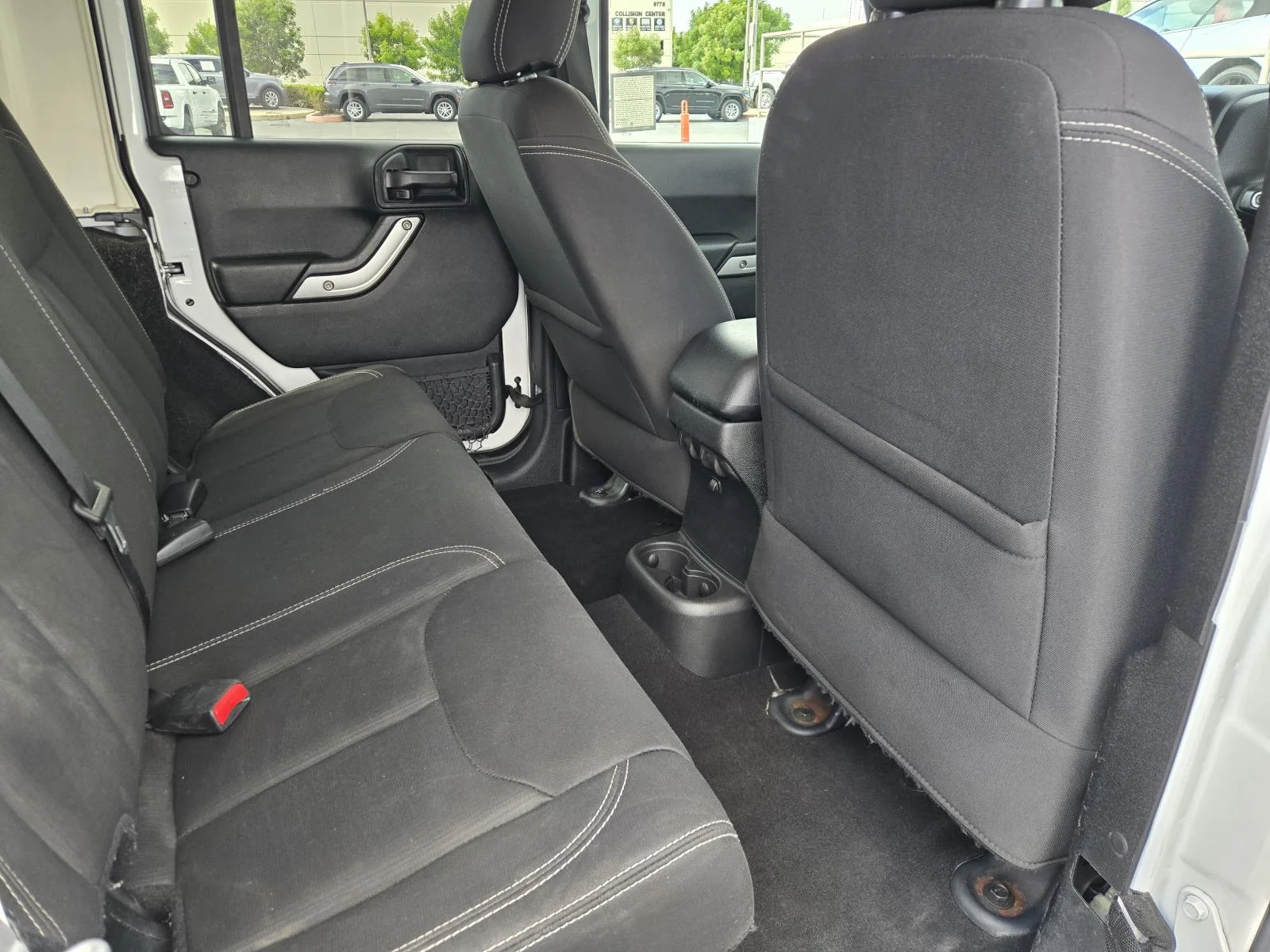 Used 2018 Bright White Clearcoat Jeep Sahara 4x4 image 23