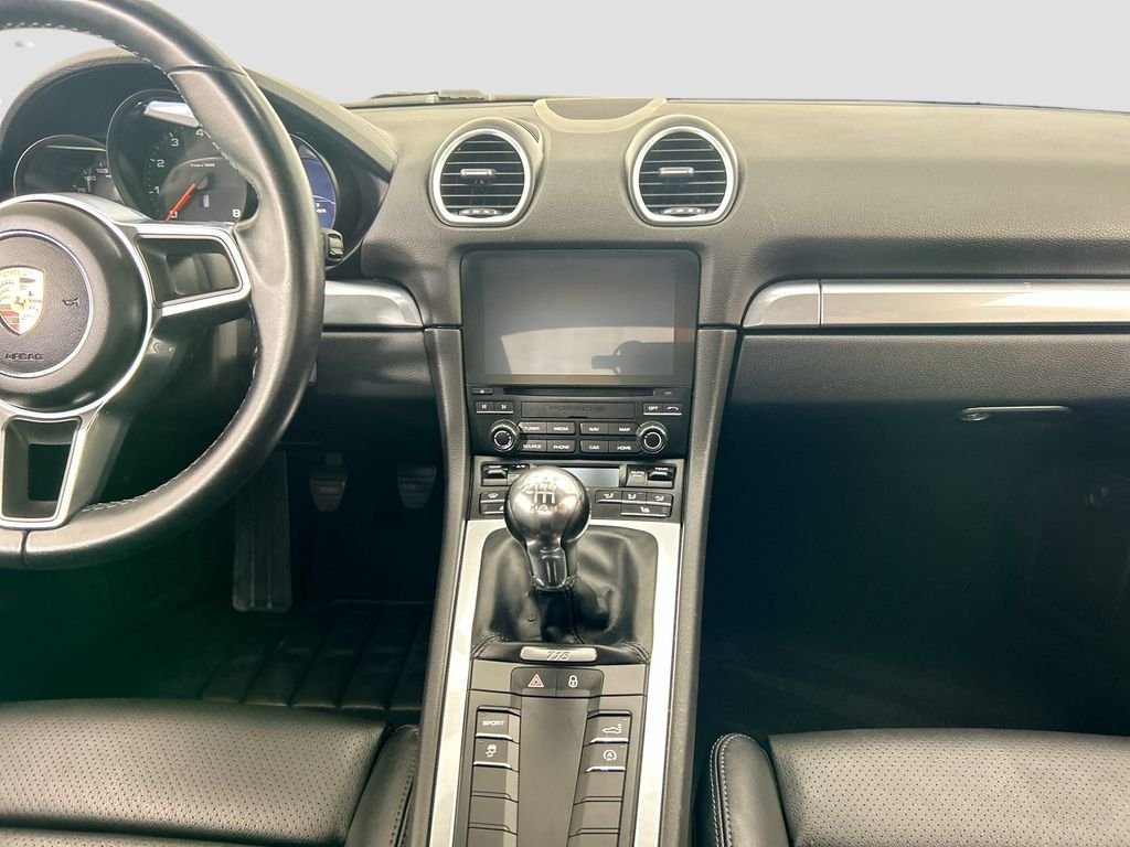 Used 2017 Black Porsche  image 13