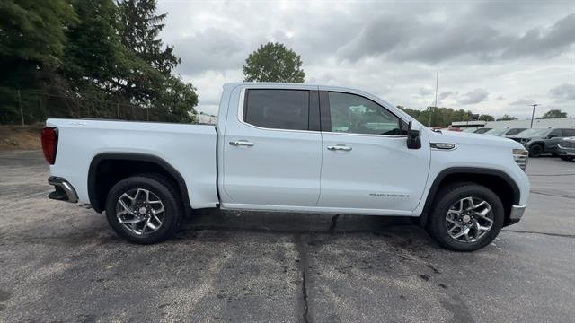 2026 GMC Sierra 1500 SLT - Photo 9
