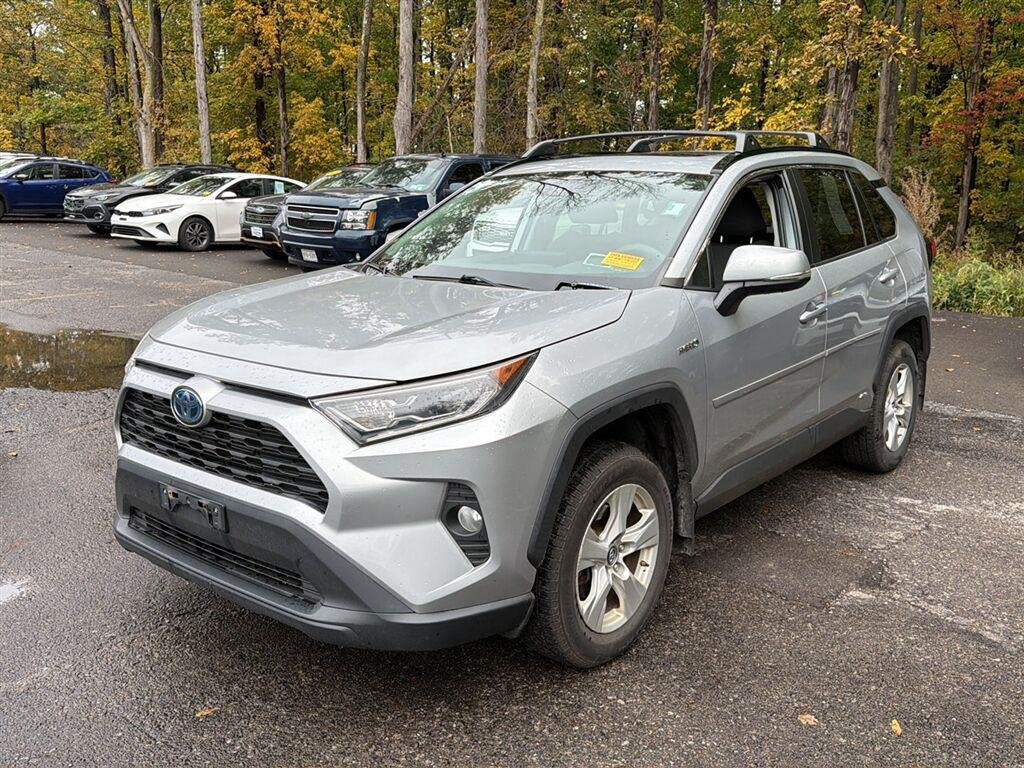 Used 2019 Silver Sky Metallic Toyota XLE image 12