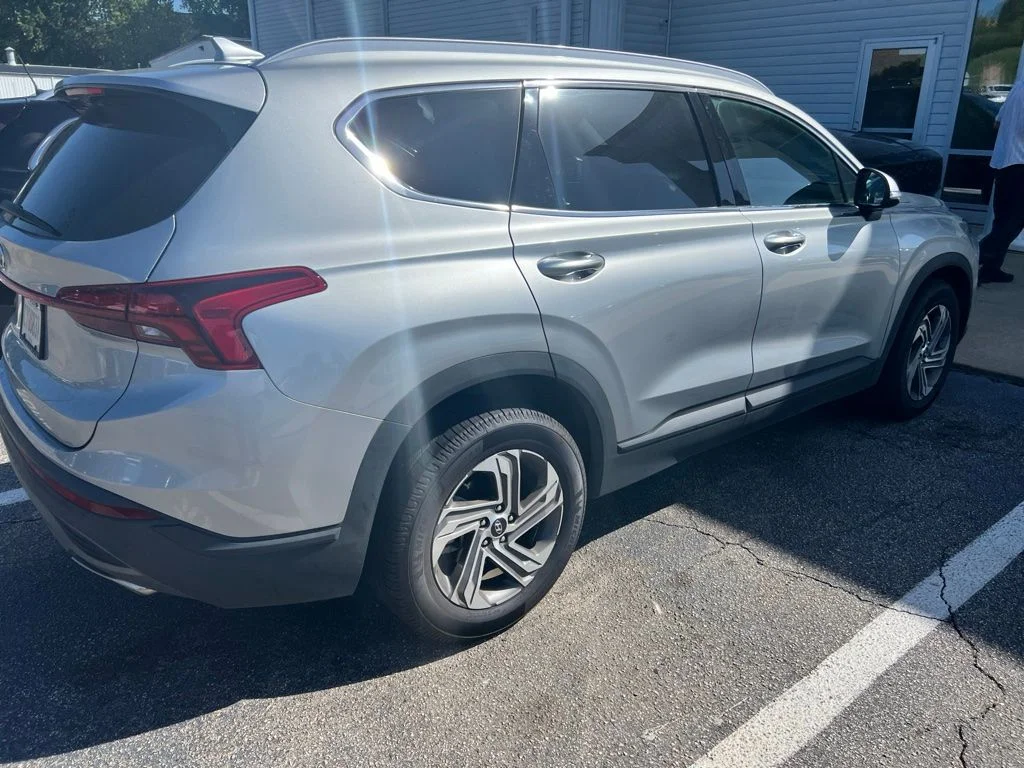 Used 2023 Silver Hyundai SEL image 5