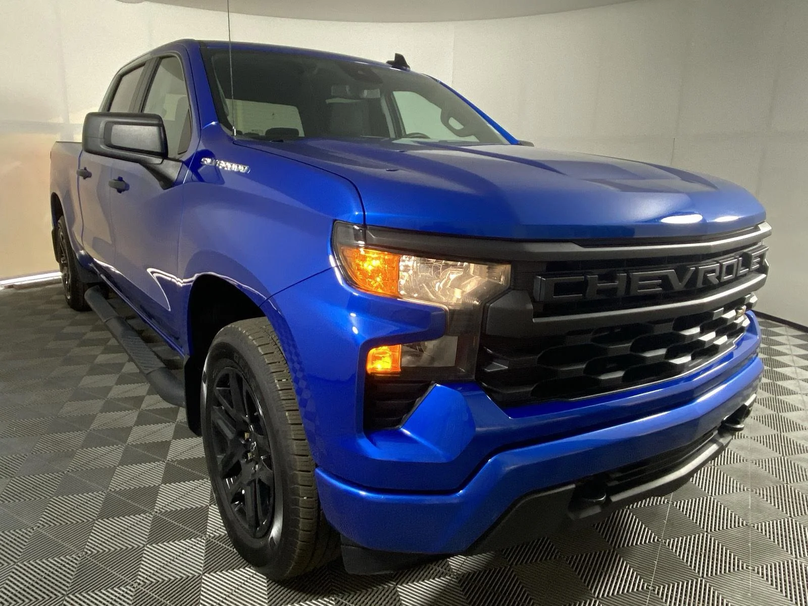 Used 2024 Glacier Blue Metallic Chevrolet Custom image 17