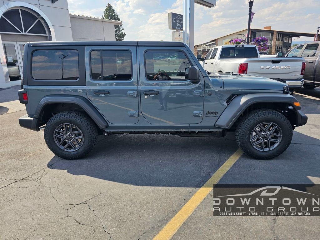 New 2026 Anvil Clearcoat Jeep Sport S image 2