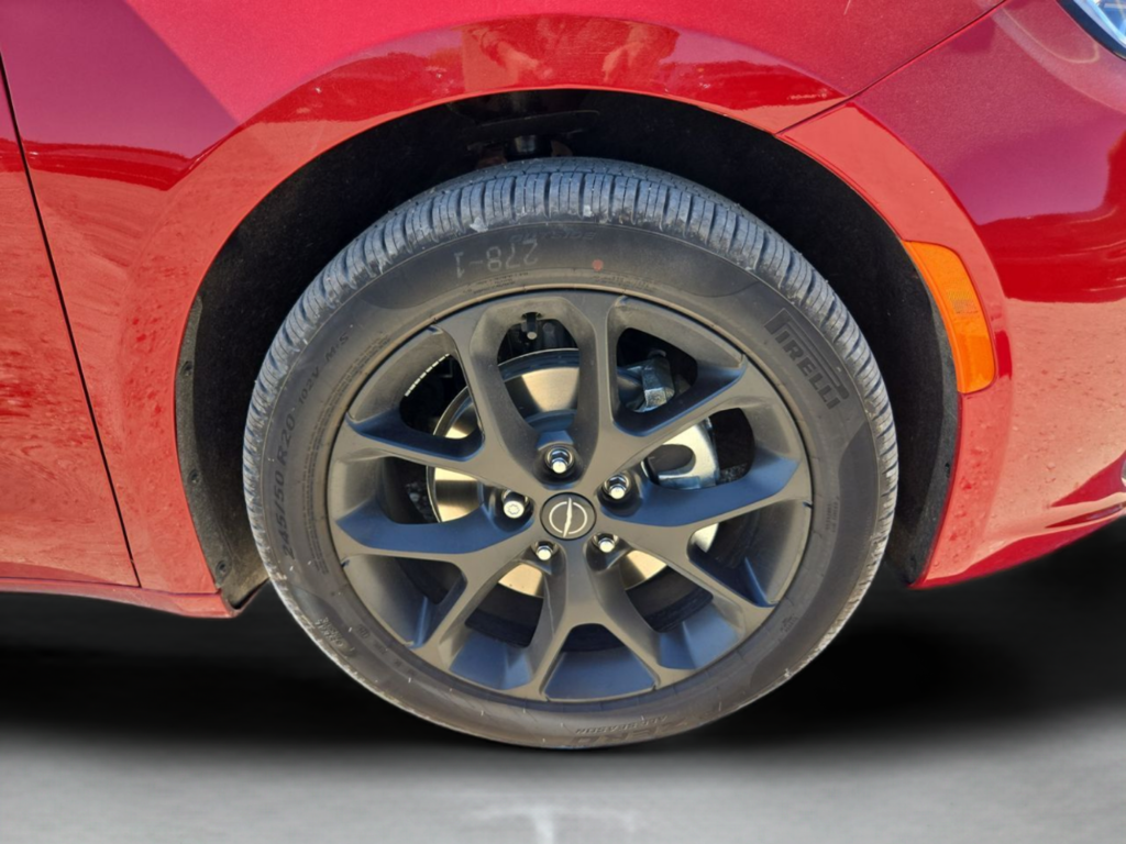 New 2026 Red Hot Pearl-Coat Exterior Paint Chrysler Select image 79
