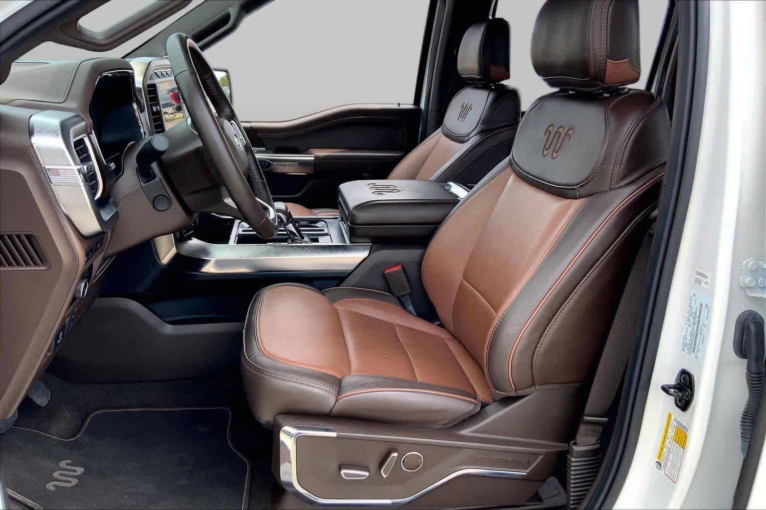 Used 2023 Star White Metallic Tri-Coat/Stone Gray Ford King Ranch image 8