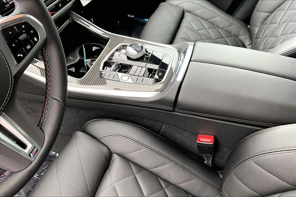 New 2026 BMW X5 M60i 4D Sport Utility