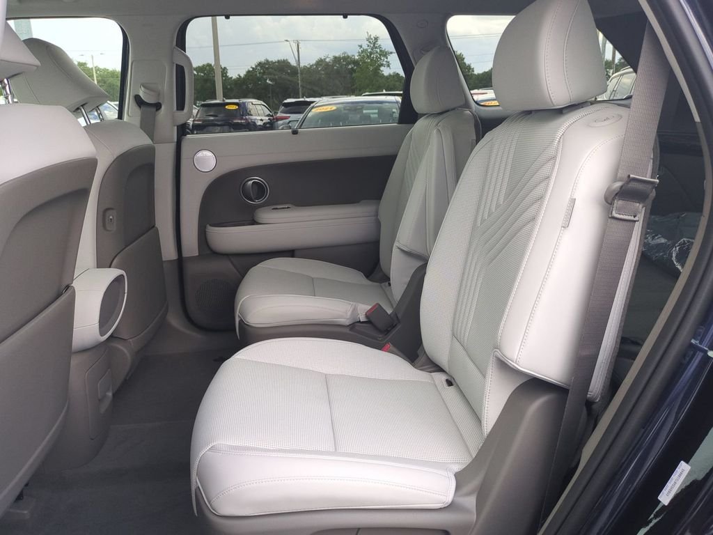Used 2026 Blue Hyundai Blue SEL Premium image 16
