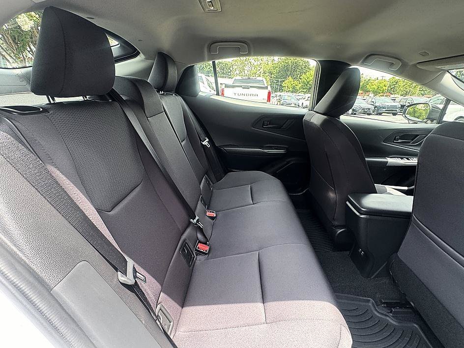Used 2025 Wind Chill Pearl Toyota LE image 20
