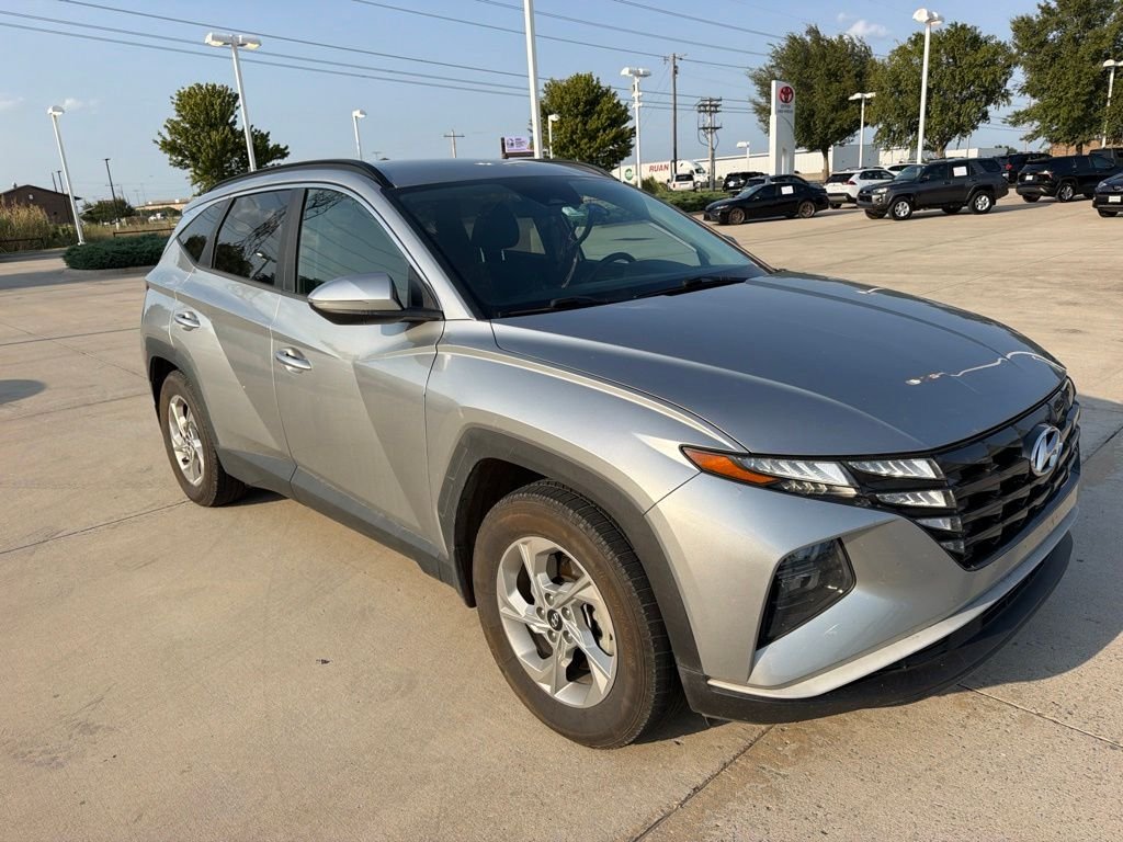 Used 2022 Silver Hyundai SEL image 3