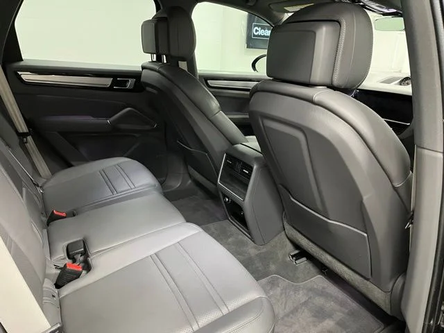 2022 Porsche Cayenne Platinum Edition - Photo 47