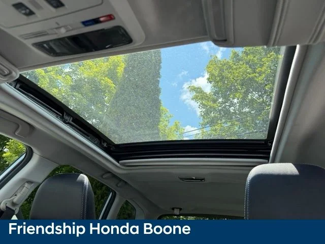 Used 2018 Silver Subaru 2.5i Touring image 32