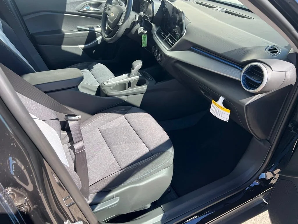 2026 Chevrolet Trax LS - Photo 29