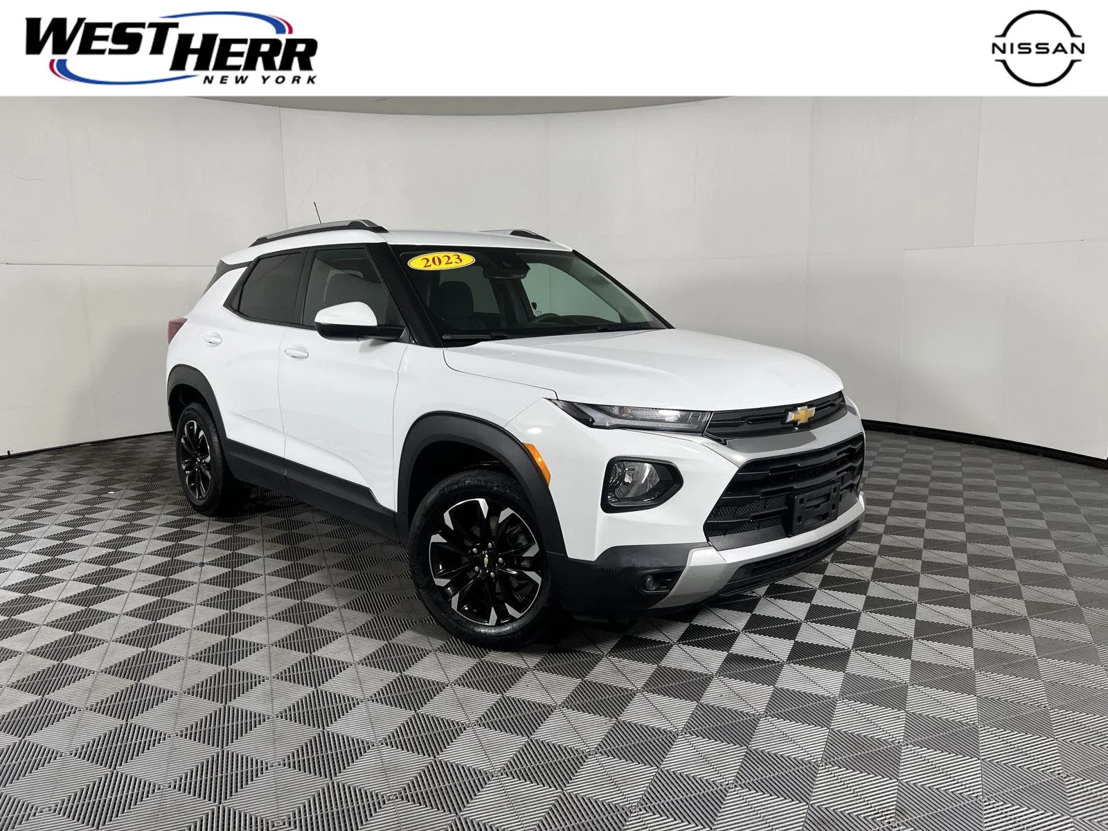 Used 2023 Summit White Chevrolet LT image 1