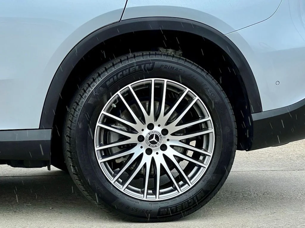 Certified Used 2026  Mercedes-Benz GLC 300 image 12
