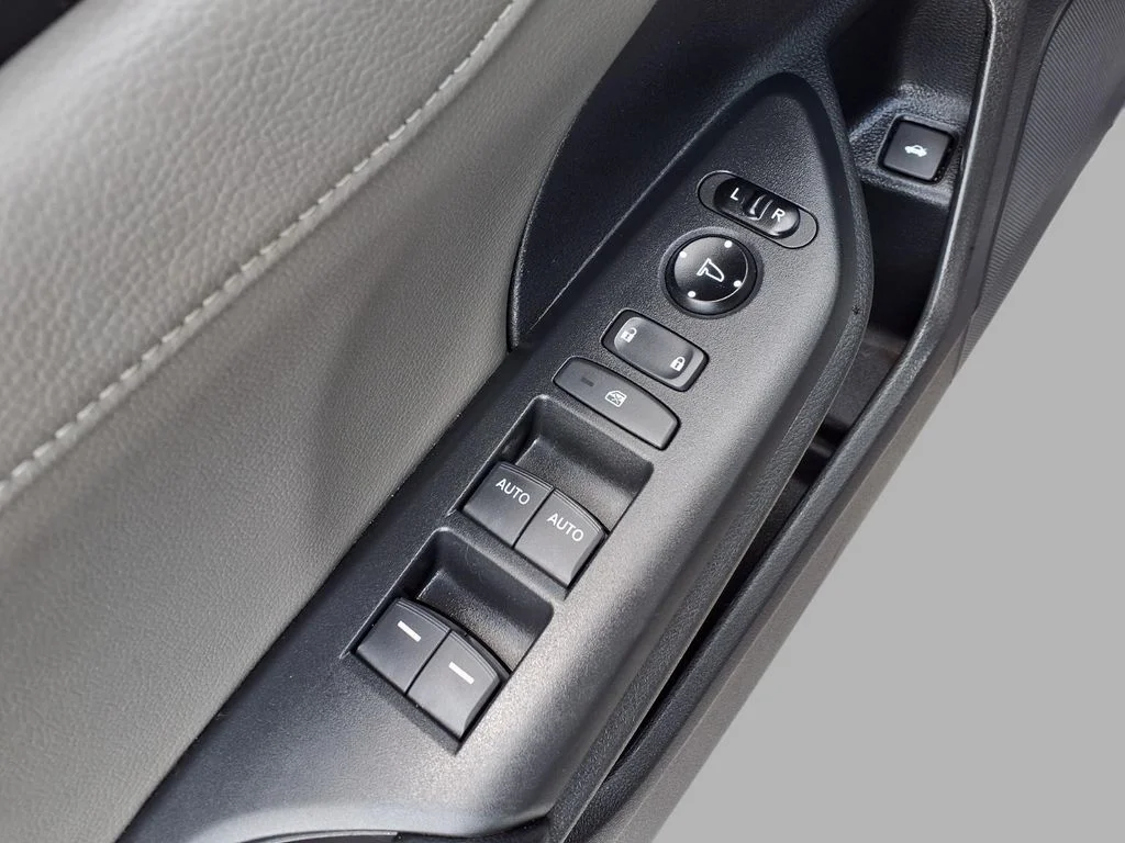Used 2017  Honda EX-L image 18