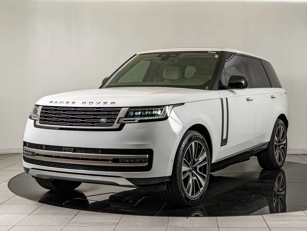 Used 2025 Fuji White Land Rover Autobiography image 1