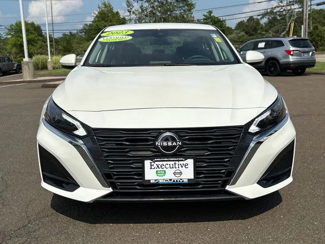 Certified Used 2023 White Nissan 2.5 SV image 6
