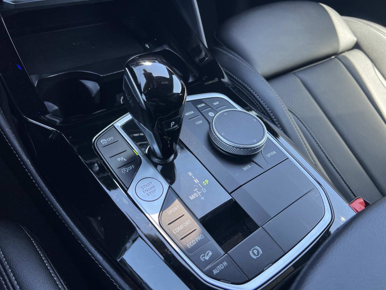 2023 BMW X4 30i - Photo 18