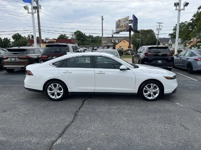 Used 2025  Honda LX image 12