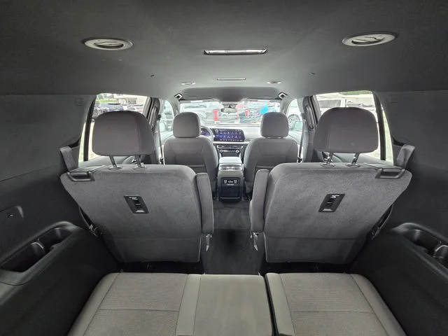 Used 2025 White Chevrolet LT image 13