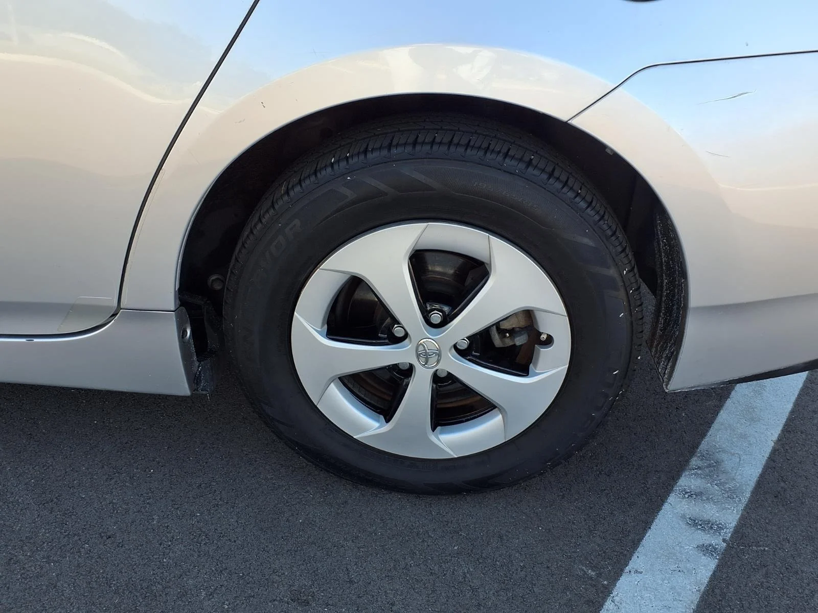 Used 2015 Classic Silver Metallic Toyota Four image 19