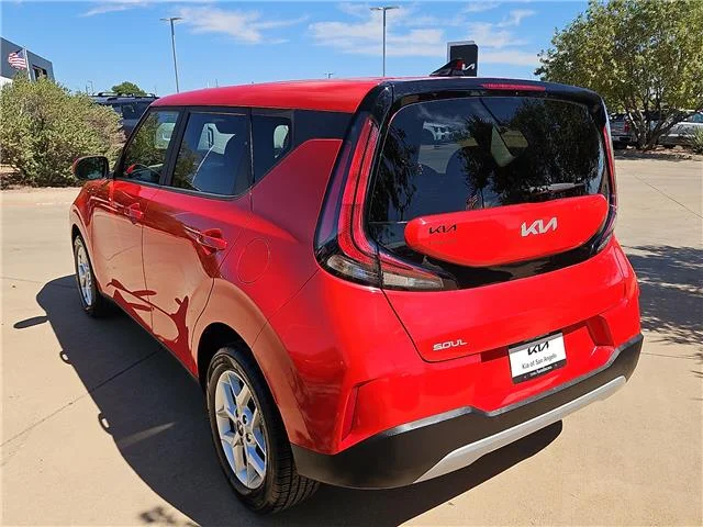 Used 2023 Inferno Red KIA LX (IVT) image 3