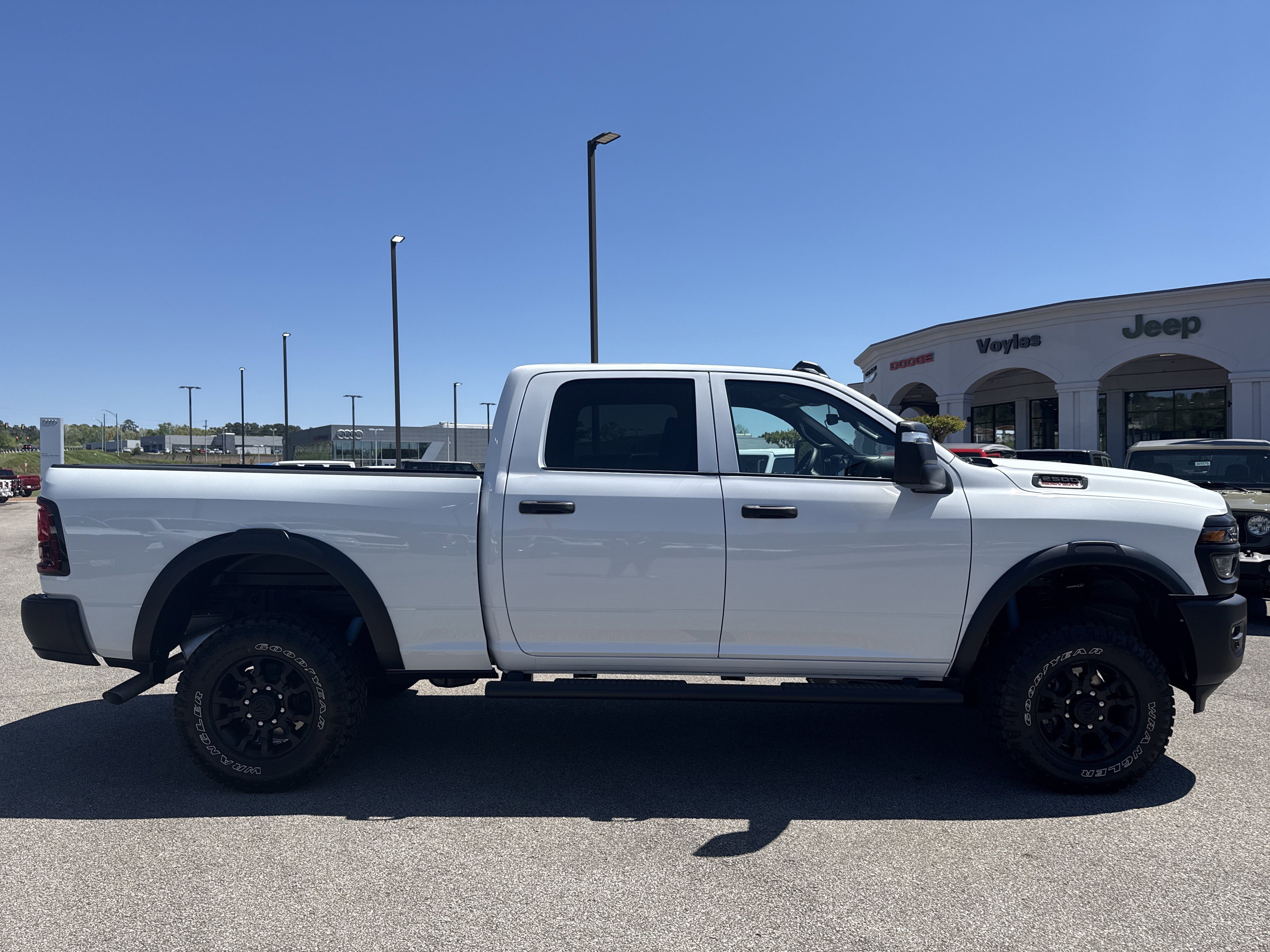 2026 RAM 2500 Tradesman - Photo 8
