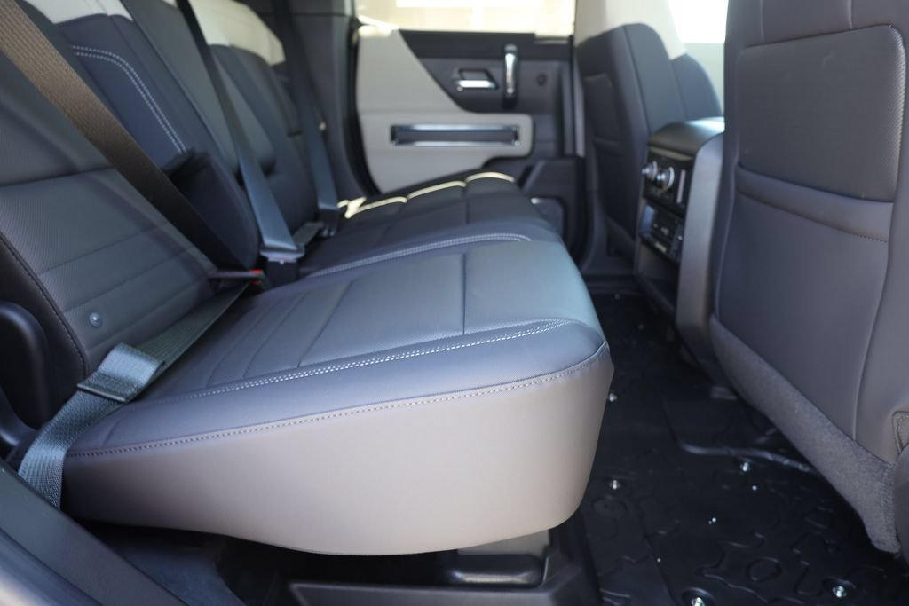 2026 GMC HUMMER EV 2X - Photo 18