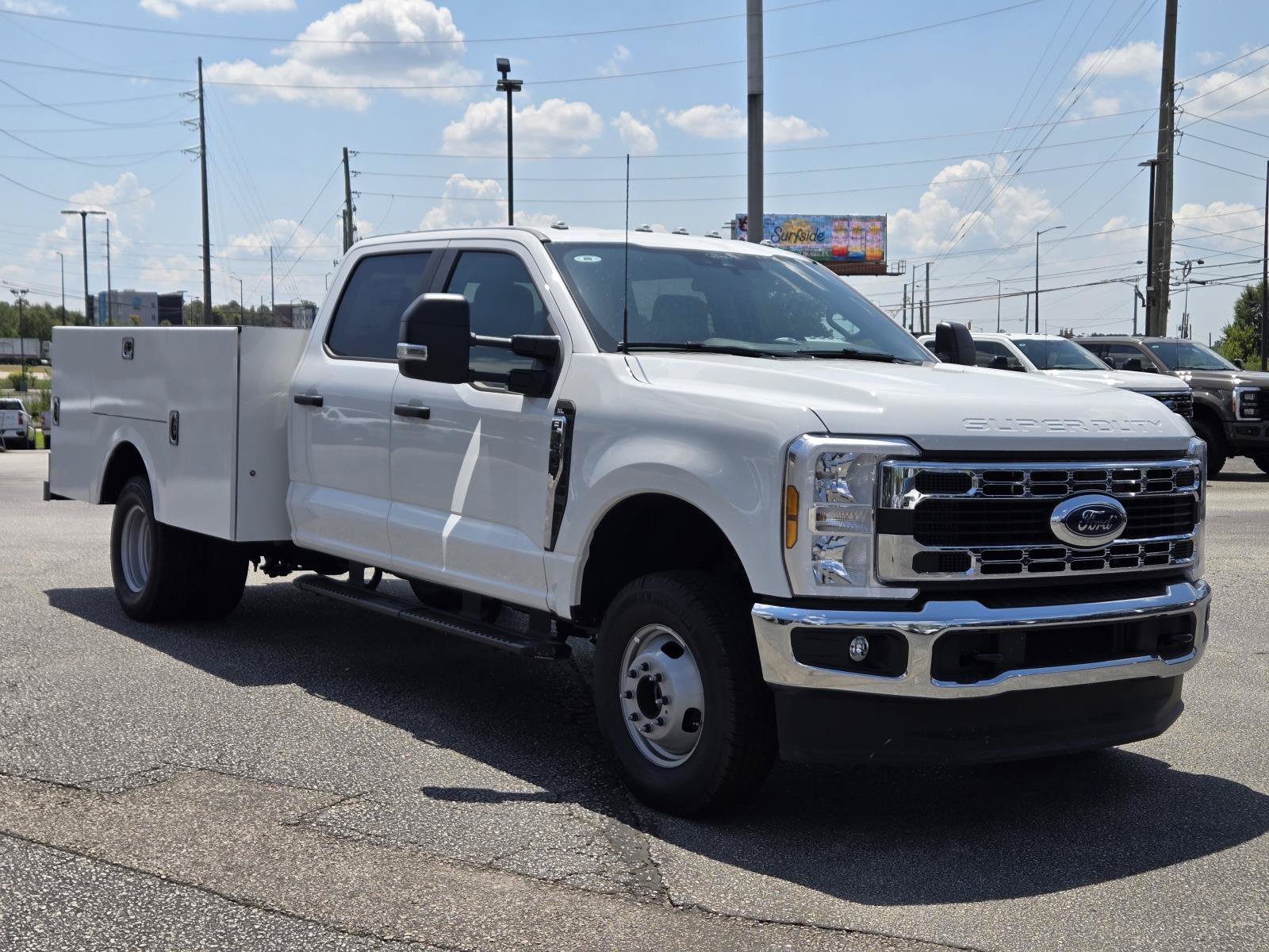 New 2026 Oxford White FORD F-350® XL image 6