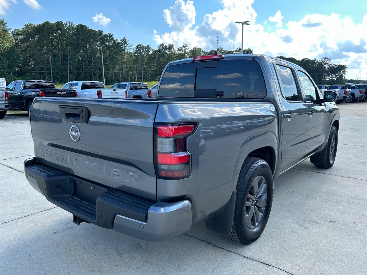 Used 2025 Gray Nissan SV image 3