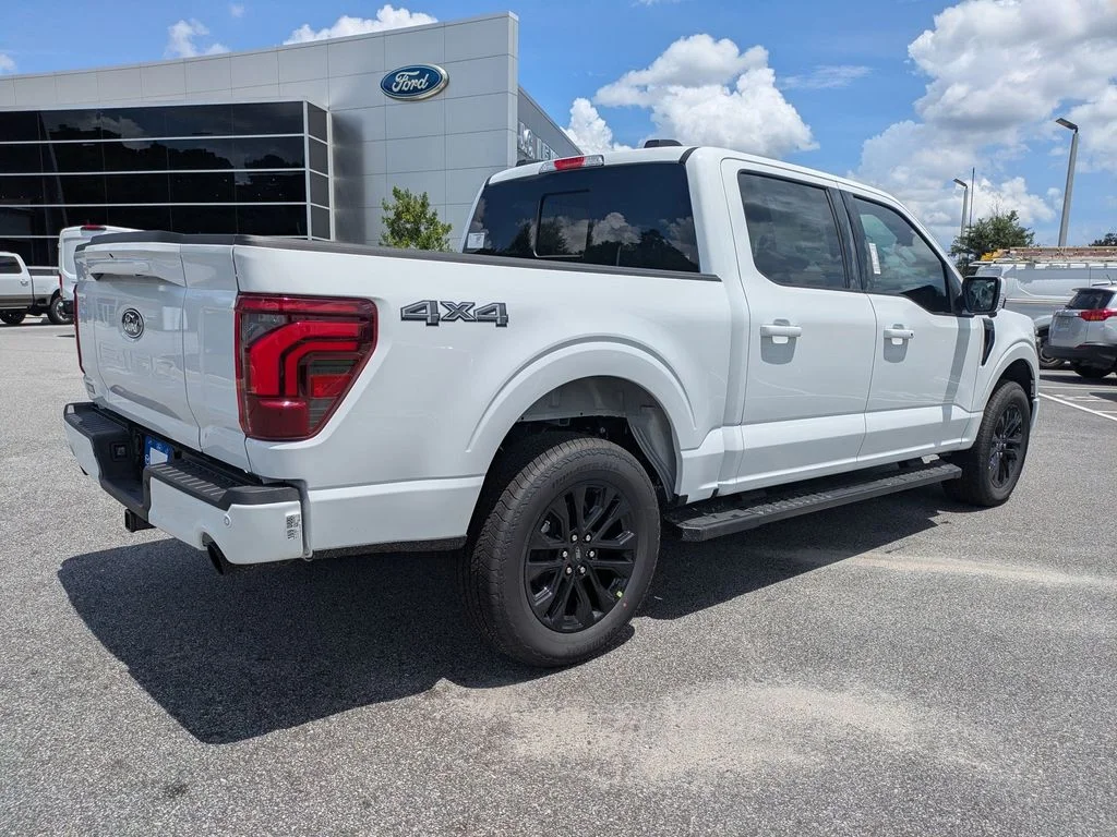 New 2026 Oxford White Ford Lariat image 4