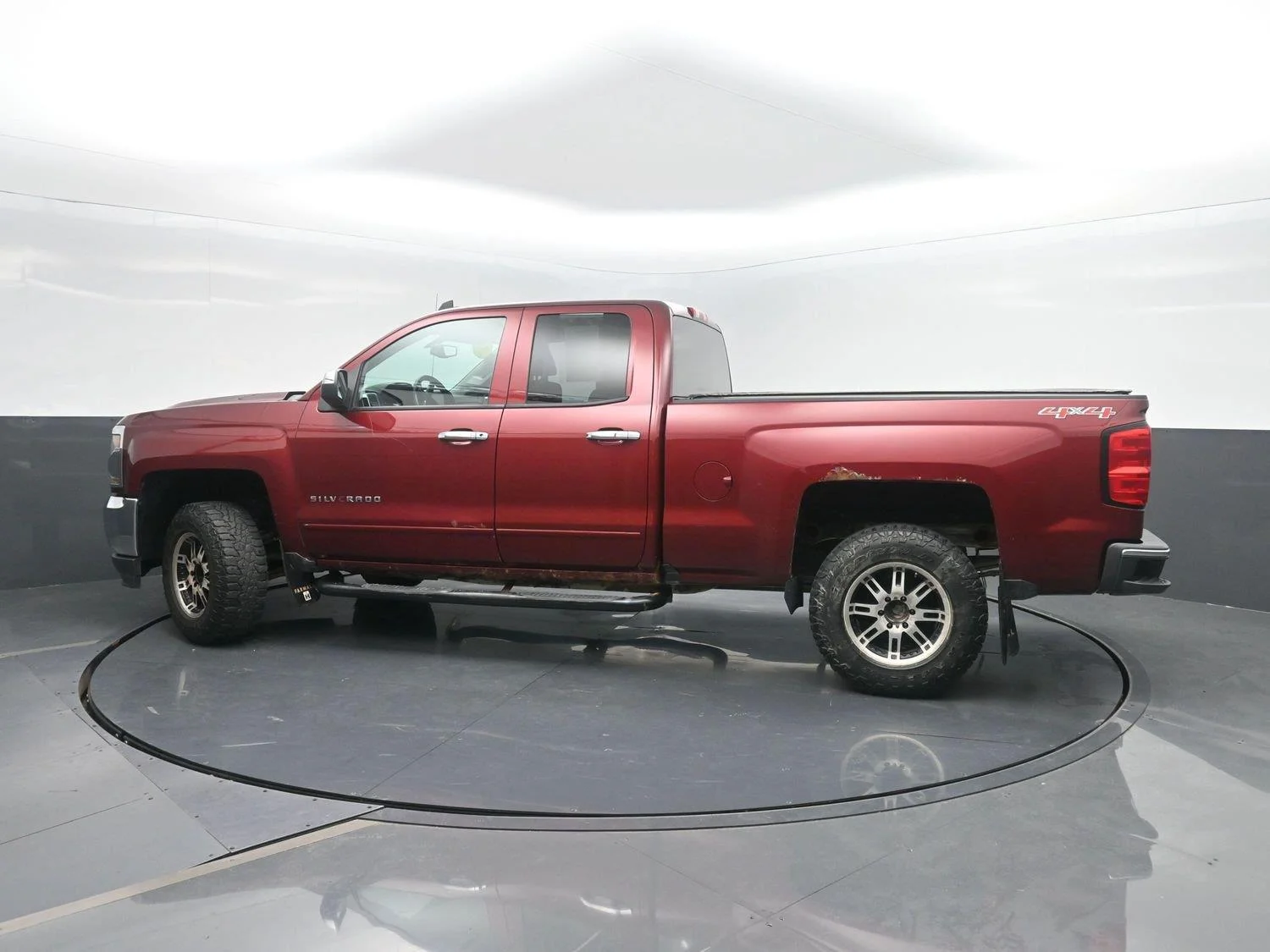 Used 2016 Siren Red Tintcoat Chevrolet LT image 38