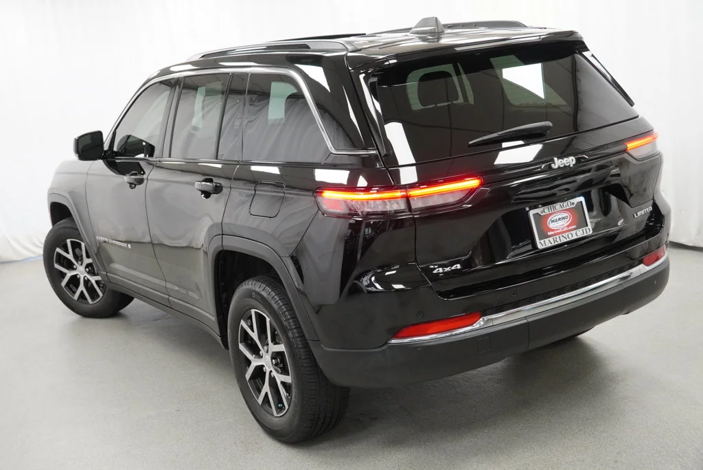 Used 2024 Black Jeep Limited image 21