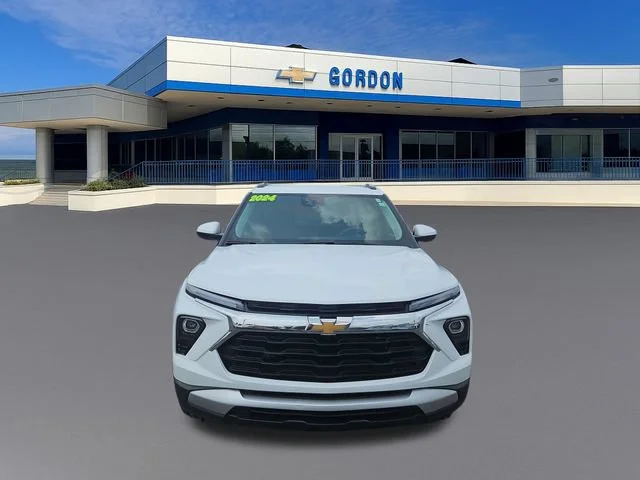 Used 2024 Summit White Chevrolet LT image 9