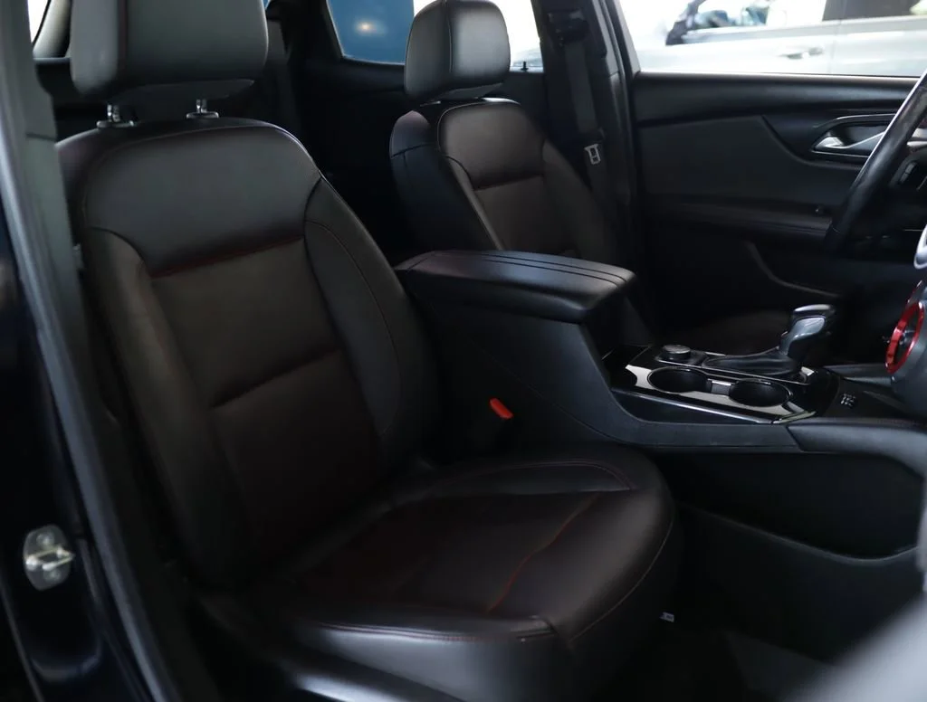 Used 2020 Midnight Blue Metallic Chevrolet RS image 35