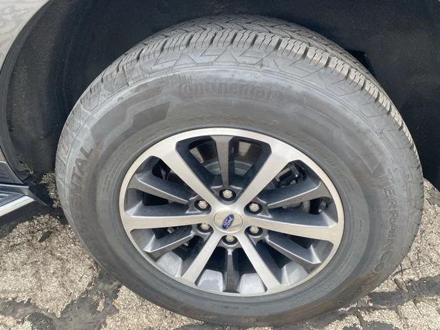 Used 2020 Magnetic Ford XLT image 6