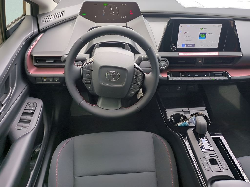 New 2026 Wind Chill Pearl <sup>1</sup> Toyota  SE image 15