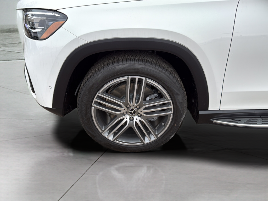 Used 2026 White Mercedes-Benz GLS 450 image 9