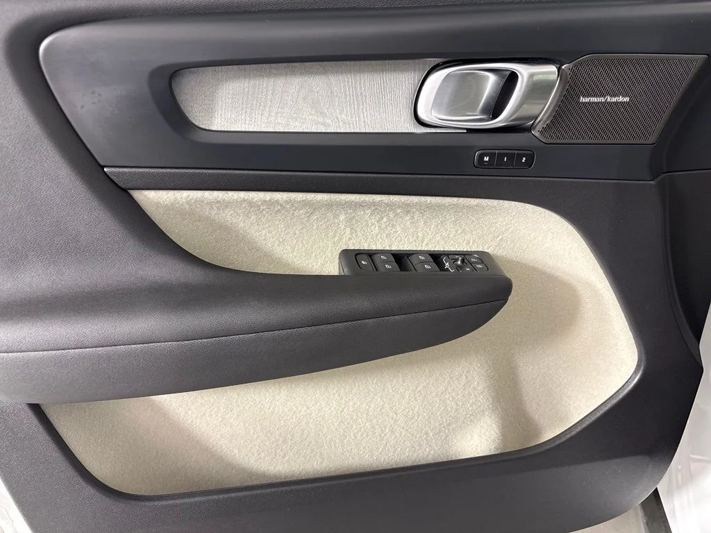 New 2026 Crystal White Volvo Plus image 14
