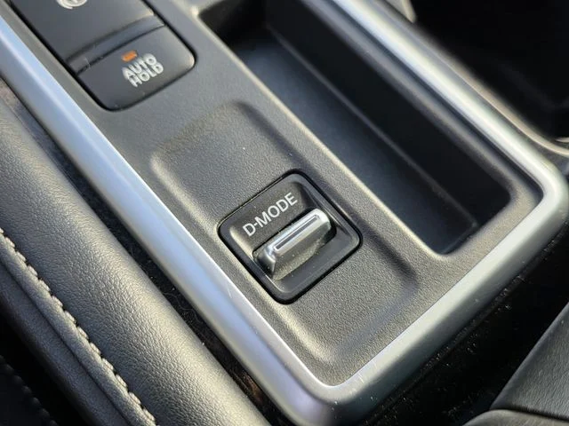 2025 Nissan Pathfinder SV - Photo 33