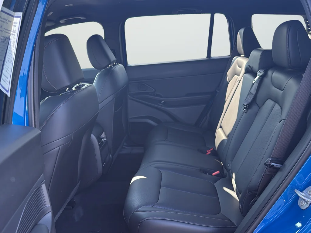 New 2026 Hydro Blue Pearlcoat Jeep Limited image 24