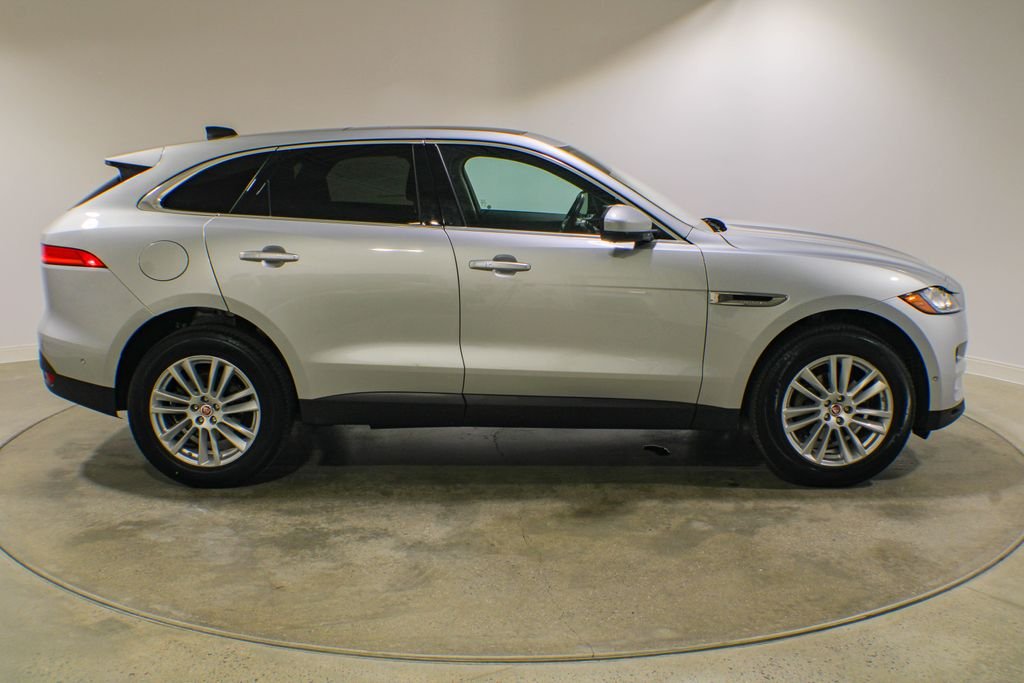 Used 2020 Indus Silver Metallic Jaguar 25t Prestige image 6