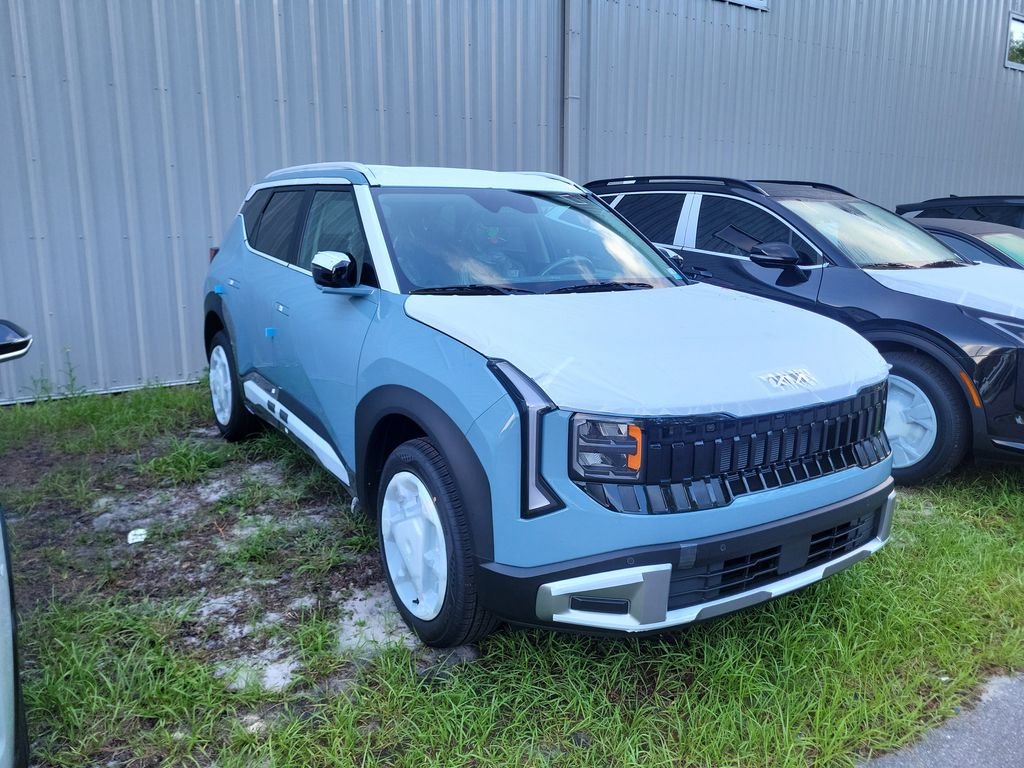 2027 Kia Seltos EX AWD's photo