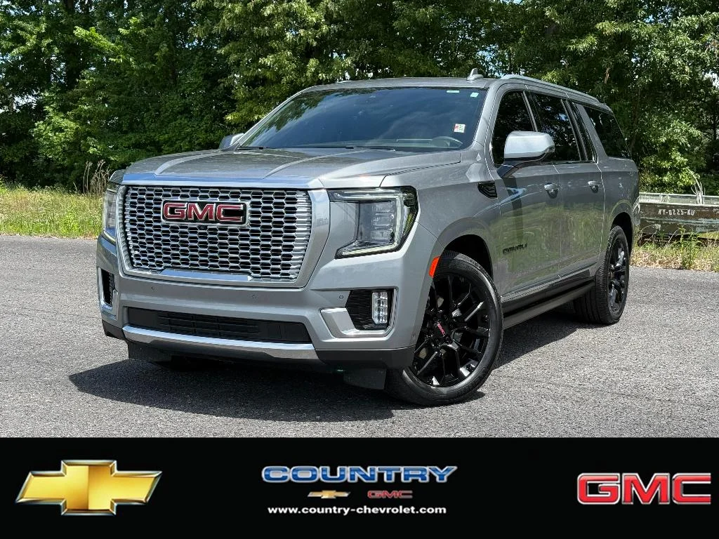 2023 GMC Yukon Denali AWD's photo
